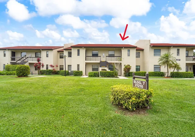 Listing Photo 4 - Condo for sale in building located at 21218 Lago Cir, Boca Raton, FL 33433 - Unit #H