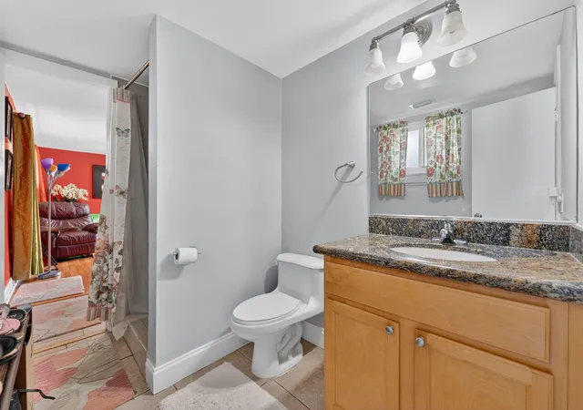 Photo 4 of Single family home for sale at 1380 NE 40th Drive, Oakland Park, FL 33334 | MLS# B26016953 | Listing updated on 2026-09-14