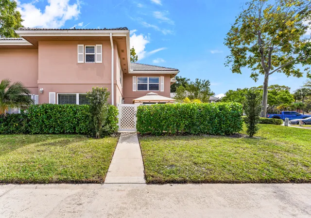 Photo 1 of Townhouse for sale at 3136 Kingston Ct, West Palm Beach, FL 33409 | MLS# B26016960 | Listing updated on 2026-09-14
