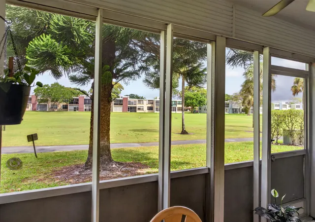 Listing Photo 5 - Condo for sale in building located at 7321 Nw 18Th St, Margate, FL 33063 - Unit #107