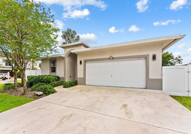 Photo 2 of Single family home for sale at 1500 Sw 20th Street, Fort Lauderdale, FL 33315 | MLS# B26017712 | Listing updated on 2026-09-14