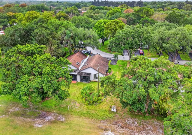 Photo 4 of House for sale at 3693 Arelia Dr N, Delray Beach, FL 33445 | MLS# B26017931 | Listing updated on 2026-09-15