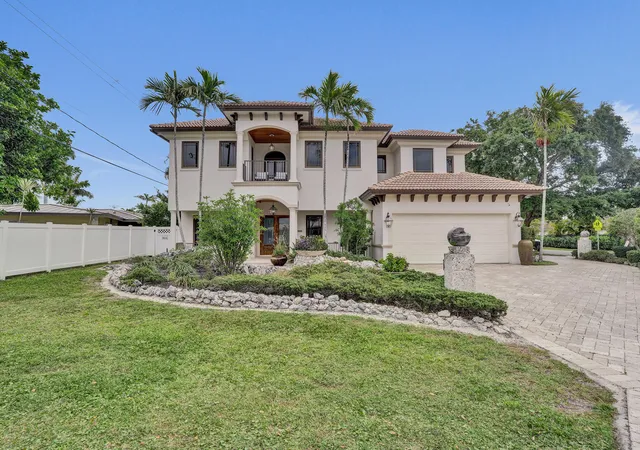 Photo 3 of Mansion for sale at 4700 Ne 29th Avenue, Fort Lauderdale, FL 33308 | MLS# B26017944 | Listing updated on 2026-09-14