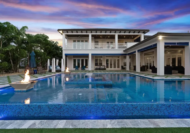 Photo 2 of Mansion for sale at 261 Old Jupiter Beach Rd, Jupiter, FL 33477 | MLS# B26018188 | Listing updated on 2026-09-15