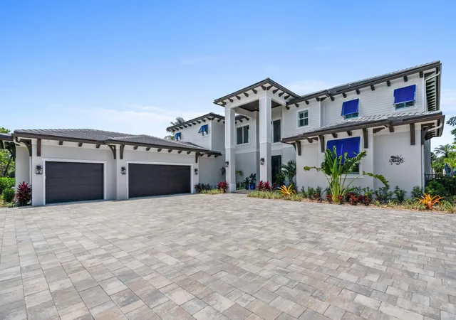 Photo 3 of Single family home for sale at 261 Old Jupiter Beach Rd, Jupiter, FL 33477 | MLS# B26018188 | Listing updated on 2026-09-15
