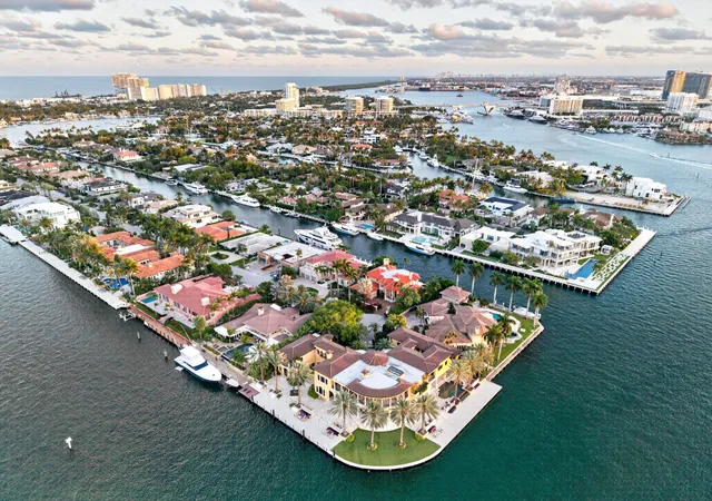 Photo 3 of Mansion for sale at 1 Isla Bahia Dr, Fort Lauderdale, FL 33316 | MLS# B26018450 | Listing updated on 2026-09-30