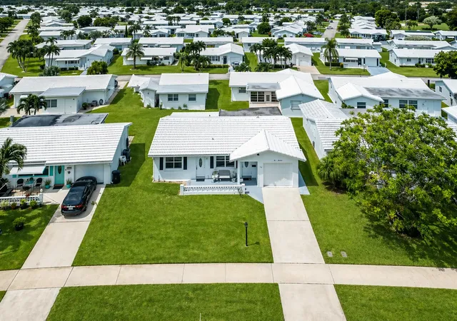 Photo 1 of Single family home for sale at 517 Sw 18th Street, Boynton Beach, FL 33426 | MLS# B26018865 | Listing updated on 2026-09-23