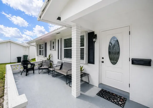 Photo 3 of Single family home for sale at 517 Sw 18th Street, Boynton Beach, FL 33426 | MLS# B26018865 | Listing updated on 2026-09-23