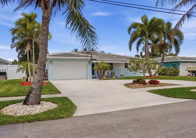 Photo 3 of Single family home for sale at 380 Se 5th Avenue, Pompano Beach, FL 33060 | MLS# B26018916 | Listing updated on 2026-10-06