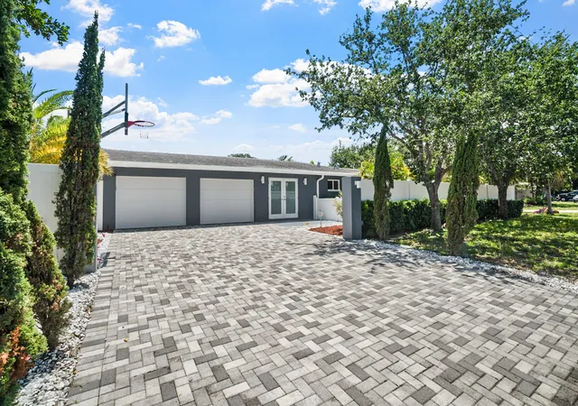 Photo 1 of Single family home for sale at 5496 Ne 22nd Avenue, Fort Lauderdale, FL 33308 | MLS# B26019499 | Listing updated on 2026-09-15