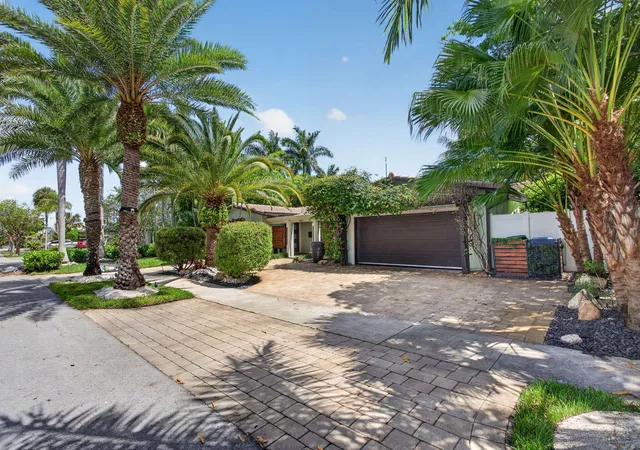 Photo 3 of Single family home for sale at 2812 Nw 12th Avenue, Wilton Manors, FL 33311 | MLS# B26019953 | Listing updated on 2026-09-23