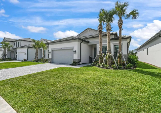Photo 3 of Sale Pending at 9358 Cape Honey Bee Ln, Lake Worth, FL 33467 | MLS# B26020121 | Listing updated on 2026-09-14