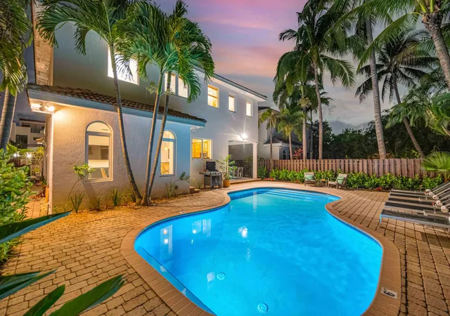 Photo 2 of Single family home for sale at 3315 Ne 17th Street, Fort Lauderdale, FL 33305 | MLS# B26020133 | Listing updated on 2026-10-07