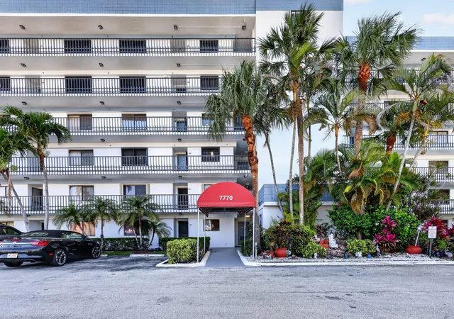 Photo 2 of Condo for sale at 7770 Tahiti Ln #102, Lake Worth, FL 33467 | MLS# B26020689 | Listing updated on 2026-09-14