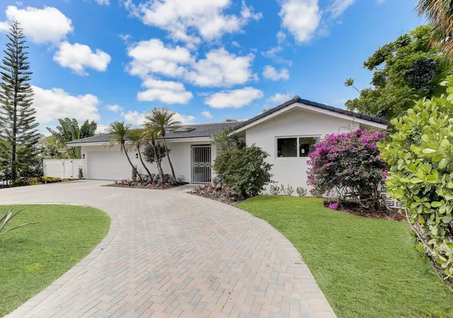 Photo 1 of Single family home for sale at 5591 Ne 29th Avenue, Fort Lauderdale, FL 33308 | MLS# B26020874 | Listing updated on 2026-09-14