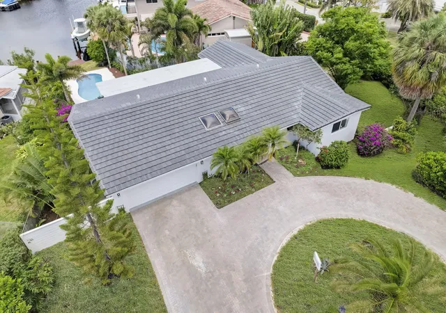 Photo 2 of Single family home for sale at 5591 Ne 29th Avenue, Fort Lauderdale, FL 33308 | MLS# B26020874 | Listing updated on 2026-09-14