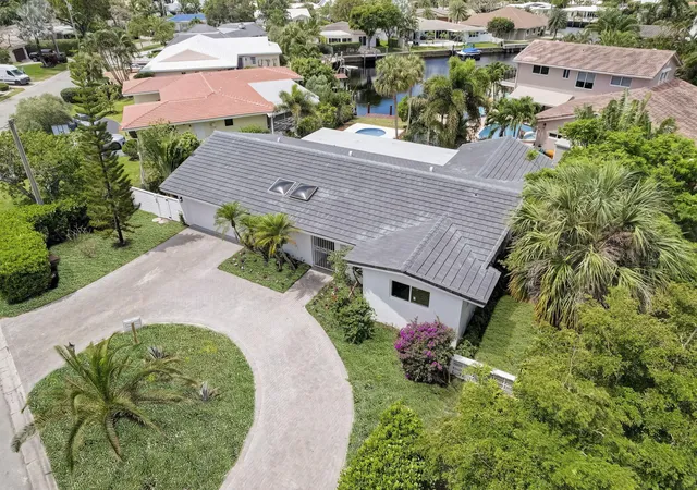 Photo 3 of Single family home for sale at 5591 Ne 29th Avenue, Fort Lauderdale, FL 33308 | MLS# B26020874 | Listing updated on 2026-09-14