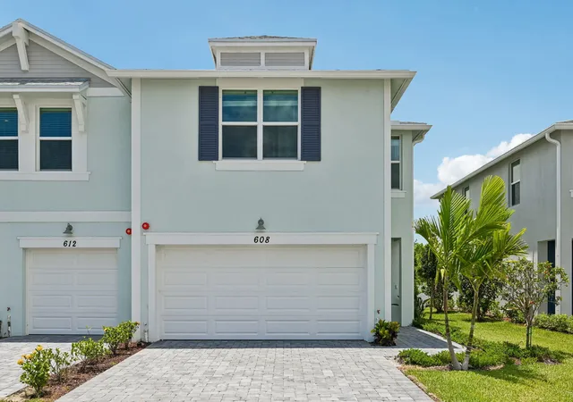 Photo 1 of Sale Pending at 608 Salisbury Cir, Fort Pierce, FL 34982 | MLS# B26021042 | Listing updated on 2026-09-21