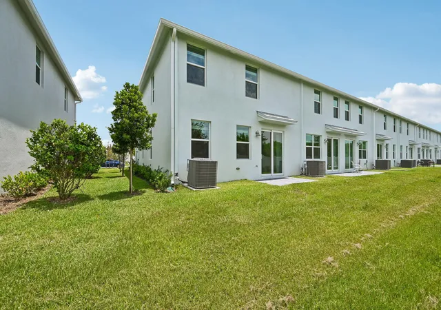 Photo 32 of Sale Pending at 608 Salisbury Cir, Fort Pierce, FL 34982 | MLS# B26021042 | Listing updated on 2026-09-21