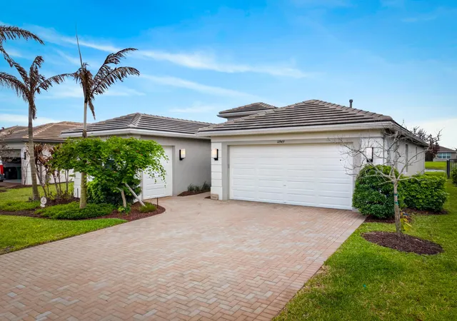 Photo 3 of Single family home for sale at 11949 Sw Coral Cvs Pkwy, Port St Lucie, FL 34987 | MLS# B26021168 | Listing updated on 2026-09-15