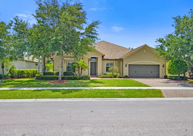 Photo 1 of Single family home for sale at 4591 Siena Cir, Wellington, FL 33414 | MLS# B26021340 | Listing updated on 2026-10-05