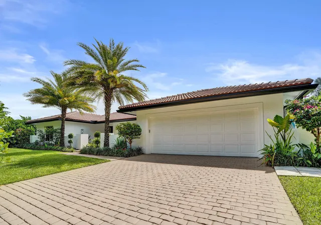 Photo 2 of Sale Pending at 2804 Banyan Blvd Cir Nw, Boca Raton, FL 33431 | MLS# B26021530 | Listing updated on 2026-10-02