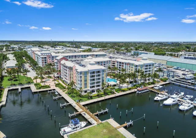 Condo for sale at 804 E Windward Way #120, Lantana, FL 33462 | MLS# B26022372