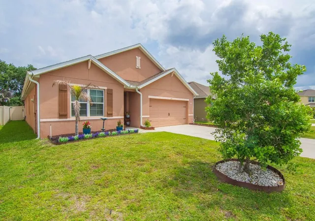 Photo 1 of Single family home for sale at 475 Sw Moray Dr, Palm Bay, FL 32908 | MLS# B26022603 | Listing updated on 2026-09-13