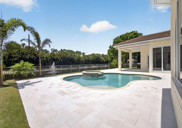 Photo 4 of Single family home for sale at 4131 Venetia Way, Palm Beach Gardens, FL 33418 | MLS# B26022625 | Listing updated on 2026-09-15
