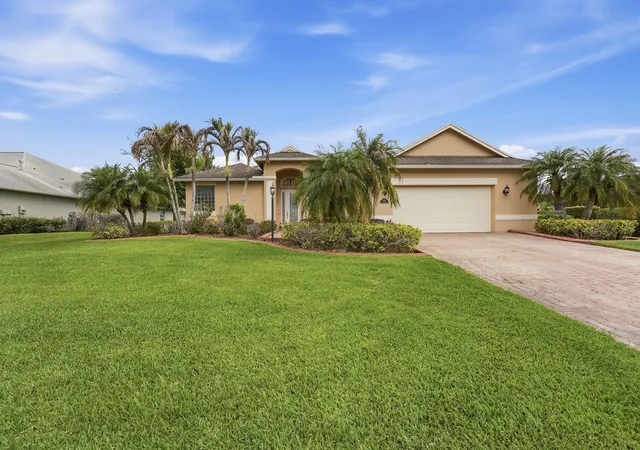 Photo 3 of Single family home for sale at 1215 Southlakes Way SW, Vero Beach, FL 32968 | MLS# B26022998 | Listing updated on 2026-10-07