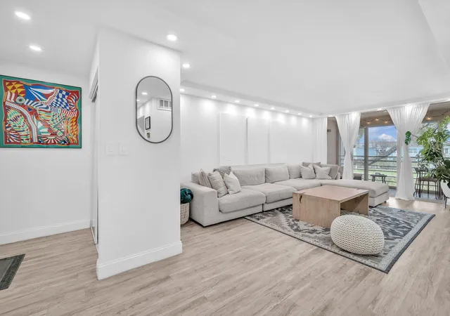 Photo 2 of Condo for sale at 6921 Cypress Rd #Apt B19, Plantation, FL 33317 | MLS# B26023140 | Listing updated on 2026-09-14