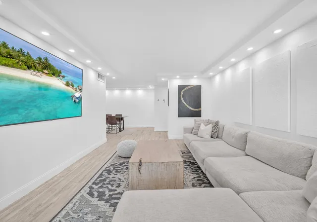 Photo 4 of Condo for sale at 6921 Cypress Rd #Apt B19, Plantation, FL 33317 | MLS# B26023140 | Listing updated on 2026-09-14