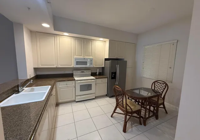 Photo 3 of Condo for sale at 11 W Harbour Isle Dr #105, Fort Pierce, FL 34949 | MLS# B26023398 | Listing updated on 2026-09-14