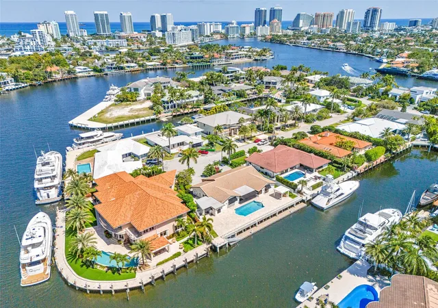 Single family home for sale at 633 4th Key Dr, Fort Lauderdale, FL 33304 | MLS# B26023504