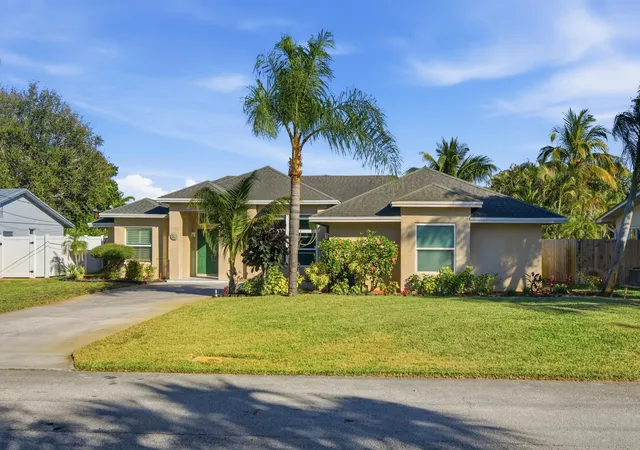 Photo 2 of Single family home for sale at 1569 Ne Amy Ave, Jensen Beach, FL 34957 | MLS# B26023777 | Listing updated on 2026-10-07