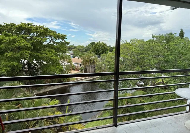 Photo 3 of Condo for sale at 112 Royal Park Dr #4b, Oakland Park, FL 33309 | MLS# B26024010 | Listing updated on 2026-09-28