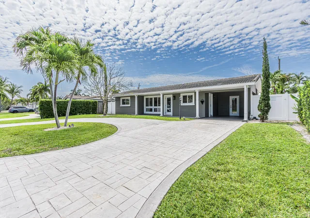 Photo 3 of Single family home for sale at 2770 Ne 53rd Street, Lighthouse Point, FL 33064 | MLS# B26024025 | Listing updated on 2026-09-14