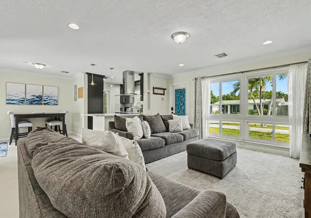 Photo 4 of Single family home for sale at 2770 NE 53rd Street, Lighthouse Point, FL 33064 | MLS# B26024025 | Listing updated on 2026-09-14