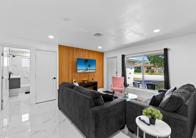 Photo 3 of Single family home for sale at 1010 Sw 32nd Street, Fort Lauderdale, FL 33315 | MLS# B26024112 | Listing updated on 2026-09-15