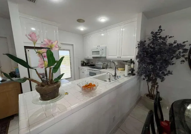 Photo 4 of Condo for sale at 4706 NW 36th Street #605, Lauderdale Lakes, FL 33319 | MLS# B26024361 | Listing updated on 2026-09-14