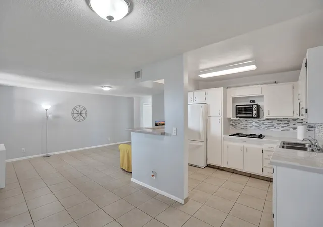 Photo 1 of Condo for sale at 1811 Jefferson St #404, Hollywood, FL 33020 | MLS# B26024498 | Listing updated on 2026-09-23