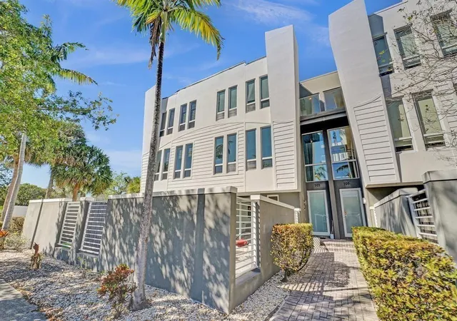 Photo 2 of Townhouse for sale at 703 Se 16th Court, Fort Lauderdale, FL 33316 | MLS# B26024571 | Listing updated on 2026-09-15