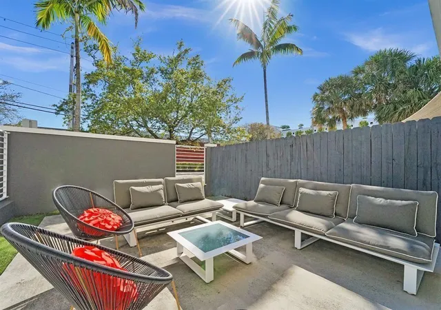 Photo 3 of Townhouse for sale at 703 Se 16th Court, Fort Lauderdale, FL 33316 | MLS# B26024571 | Listing updated on 2026-09-15