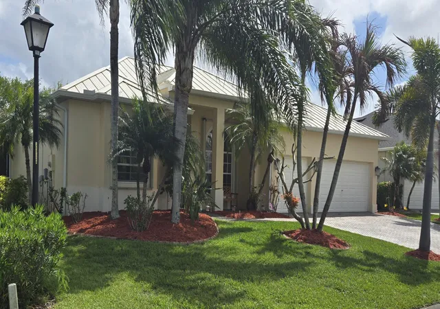 Photo 1 of Single family home for sale at 607 Tangelo Cir Sw, Vero Beach, FL 32968 | MLS# B26024691 | Listing updated on 2026-09-29