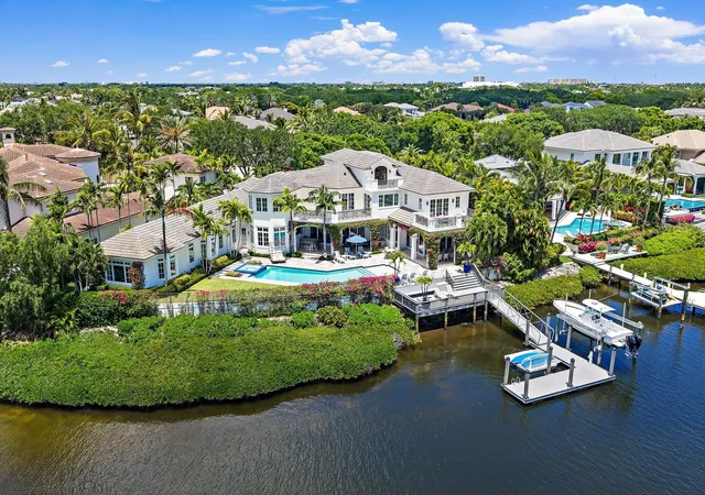 Photo 2 of Mansion for sale at 103 Quayside Dr, Jupiter, FL 33477 | MLS# B26024768 | Listing updated on 2026-09-16