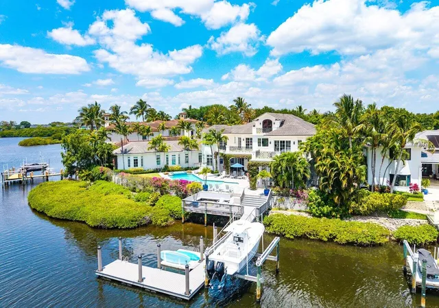 Photo 4 of Single family home for sale at 103 Quayside Dr, Jupiter, FL 33477 | MLS# B26024768 | Listing updated on 2026-09-16