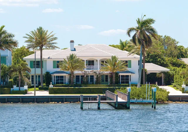 Photo 2 of Mansion for sale at 6709 S Flagler Dr, West Palm Beach, FL 33405 | MLS# B26024902 | Listing updated on 2026-10-06