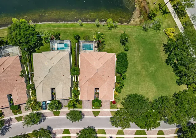 Photo 2 of Single family home for sale at 3214 Verdmont Ln, Wellington, FL 33414 | MLS# B26024934 | Listing updated on 2026-09-23