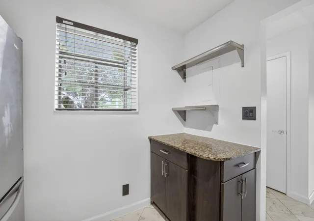 Listing Photo 5 - Condo for sale in building located at 3041 N Oakland Forest Dr, Oakland Park, FL 33309 - Unit #103