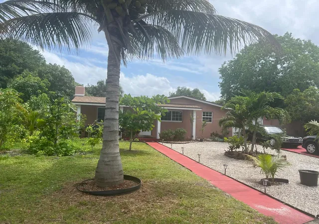 Photo 2 of Single family home for sale at 1026 Hansen St, West Palm Beach, FL 33405 | MLS# B26025104 | Listing updated on 2026-09-23